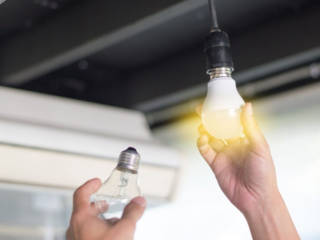 switching incandescent bulb to LED